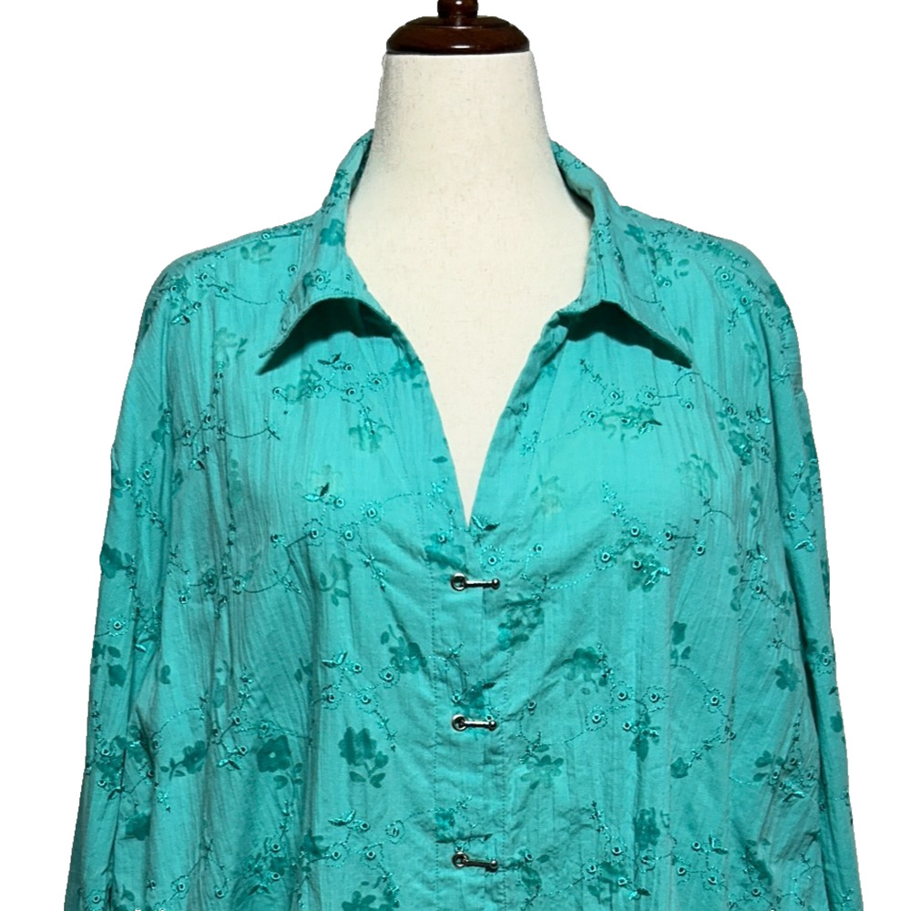 Liz & Me Teal Button Down Shirt